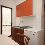 Apartment With Parking Space - 7023 Porec